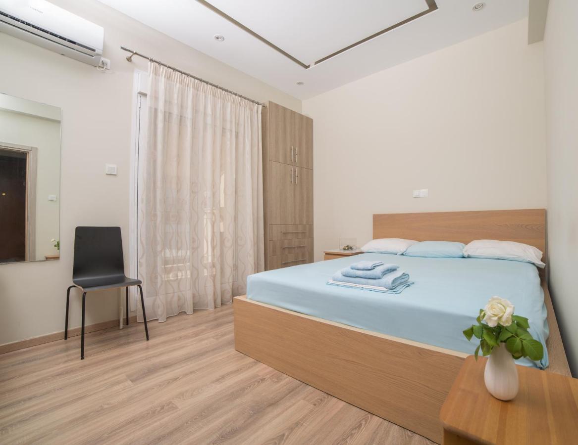 Cosy Apartment With Terrace Near Metro Station Atina Dış mekan fotoğraf