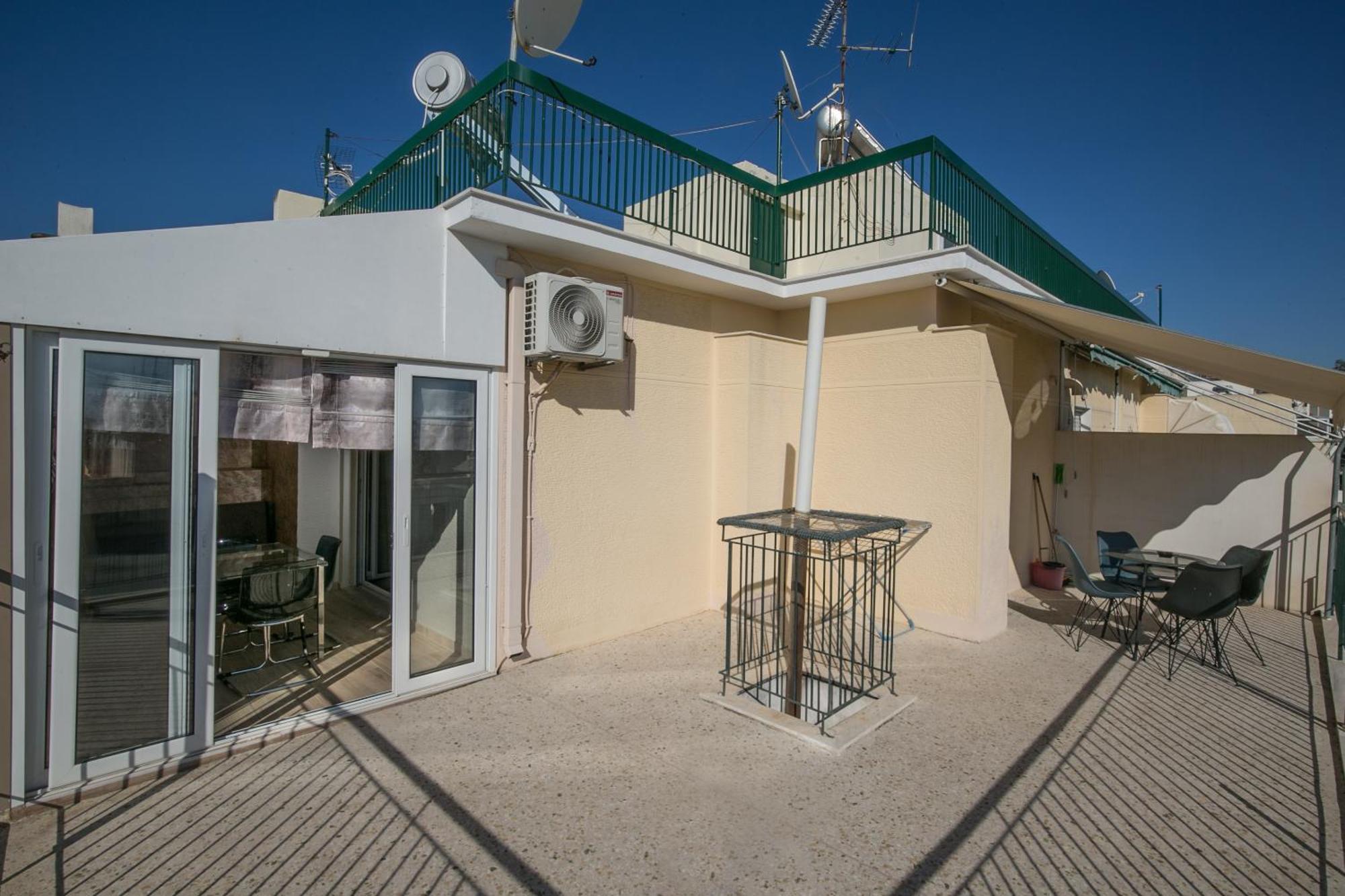 Cosy Apartment With Terrace Near Metro Station Atina Dış mekan fotoğraf